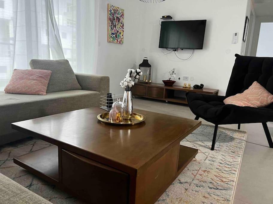 New Apt With A Big Balcony At Karmei Gat Qiryat Gat Exterior photo