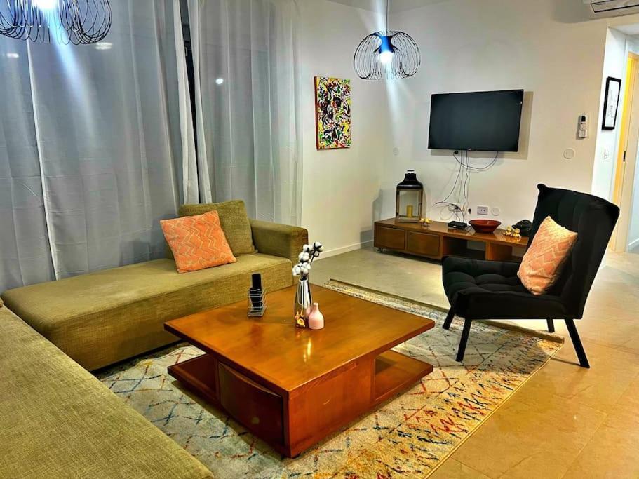 New Apt With A Big Balcony At Karmei Gat Qiryat Gat Exterior photo