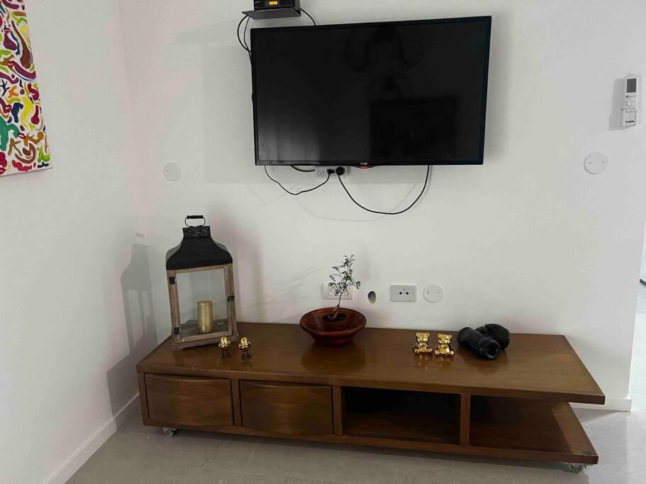 New Apt With A Big Balcony At Karmei Gat Qiryat Gat Exterior photo