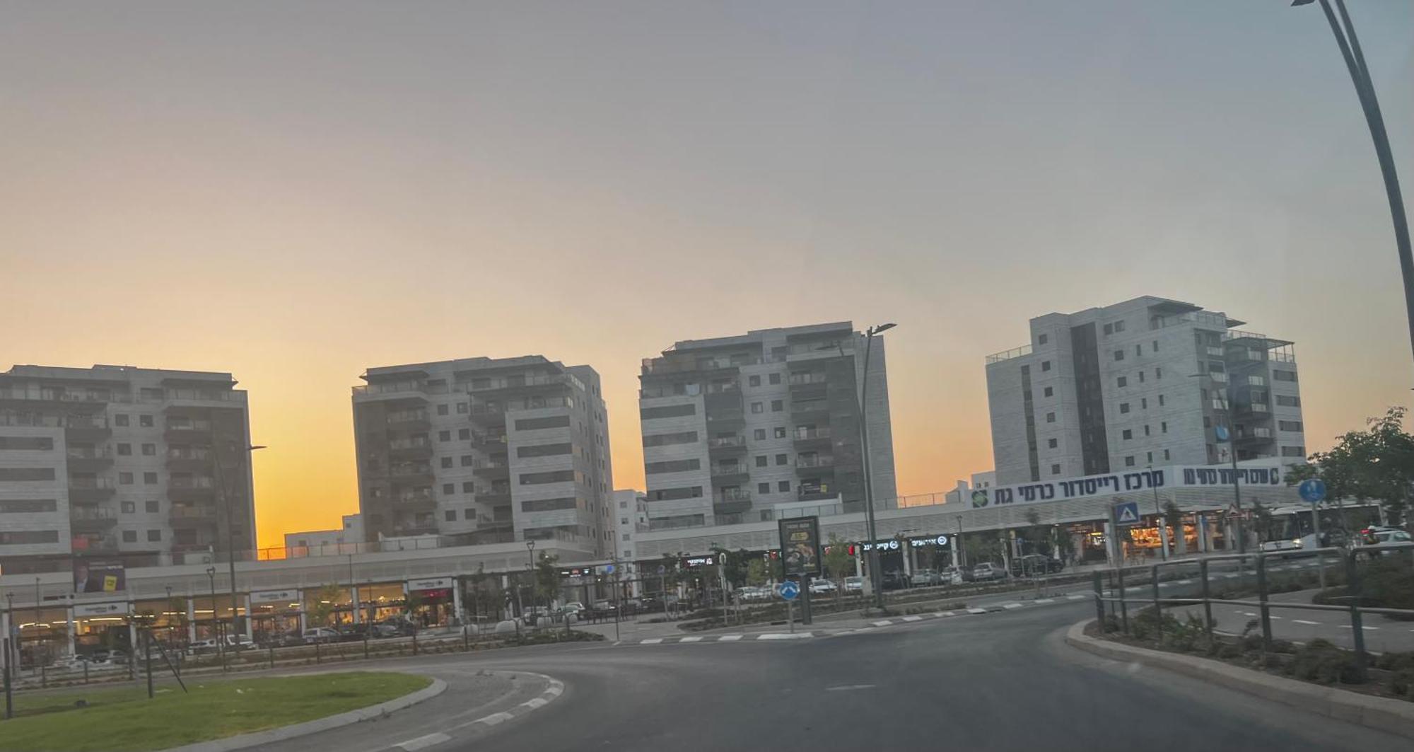 New Apt With A Big Balcony At Karmei Gat Qiryat Gat Exterior photo